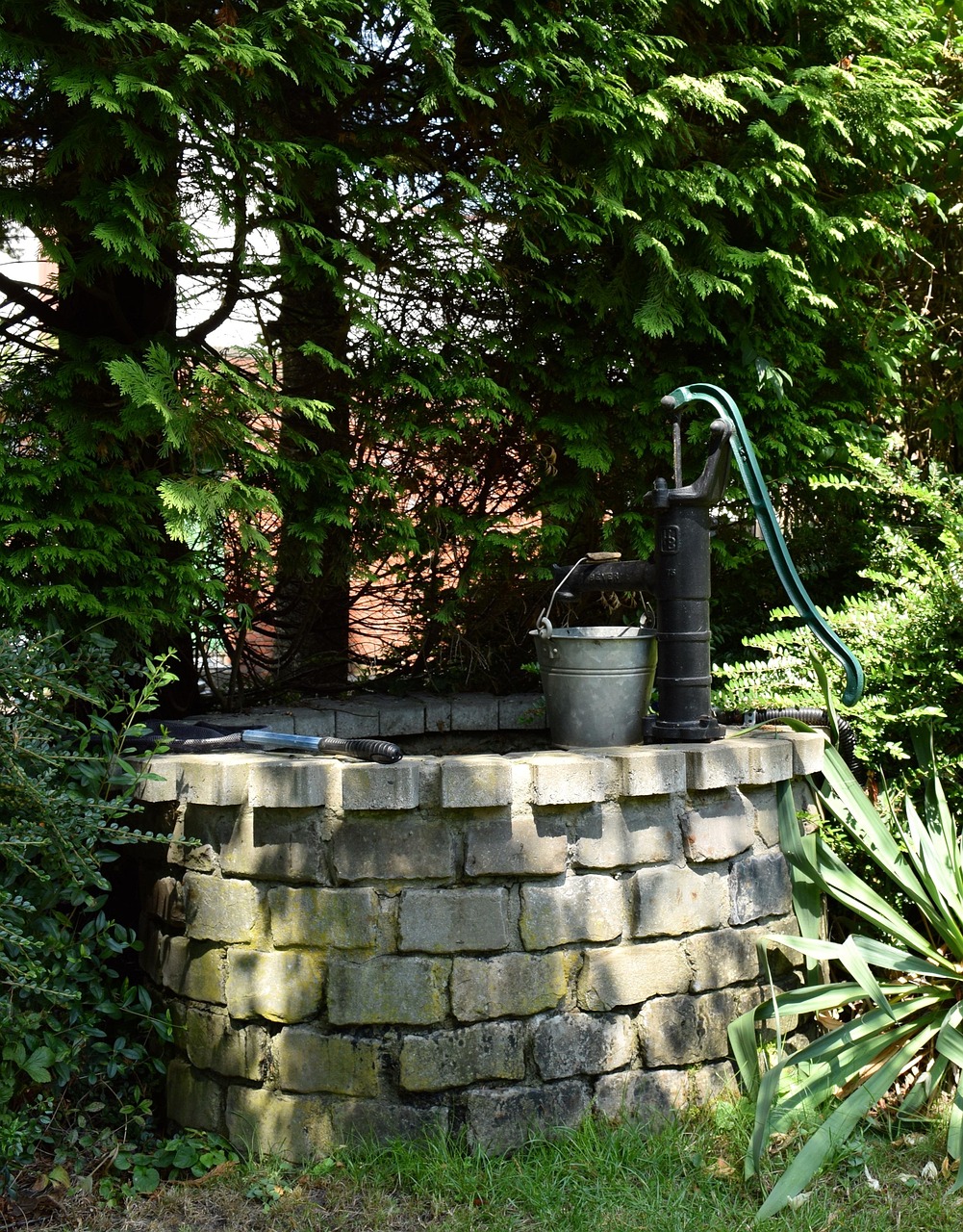 portfolio-01 pump, fountain, garden pump, nature, hand pump, water, garden, wet, water fountain, flow, garden irrigation, idyll